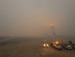 Asap Karhutla Ganggu Tiga Bandara di Kalteng, Jarak Pandang Turun hingga 50 Meter